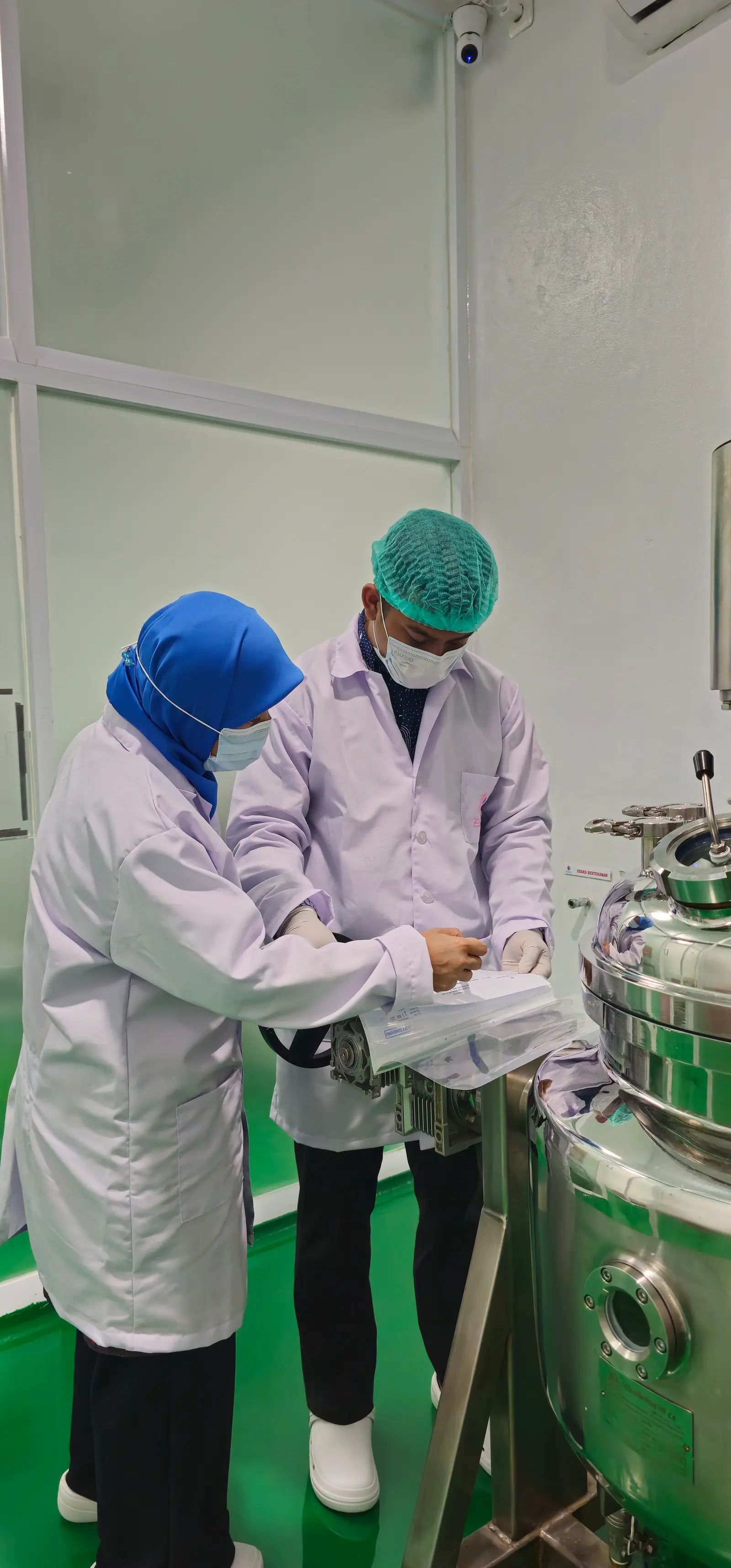 Fasilitas Laboratorium Modern ZIECALL Labs Industries - Maklon Kosmetik